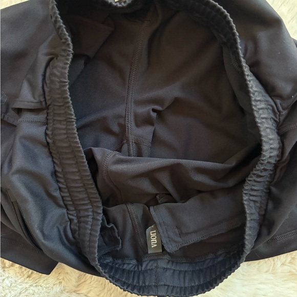 Vuori Men's Black Athletic Shorts with Zipper Pocket - Picture 6 of 6